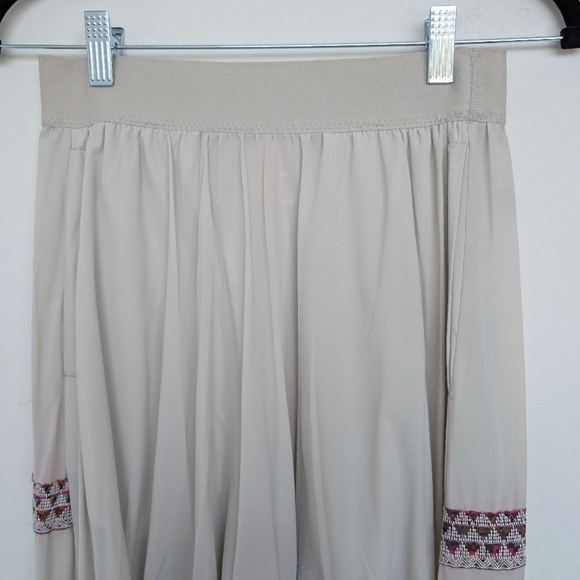 Free People Movement Harem Jogger Pants Tribal Print Applique Hippie Sz XS - Picture 12 of 16